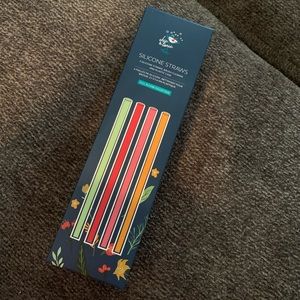 SILICONE STRAWS